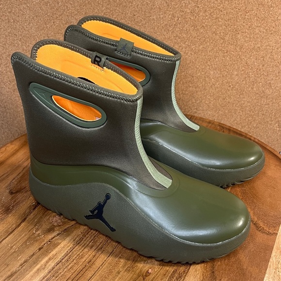 Jordan
Lil drip’
NWOT🔥 - Picture 9 of 9